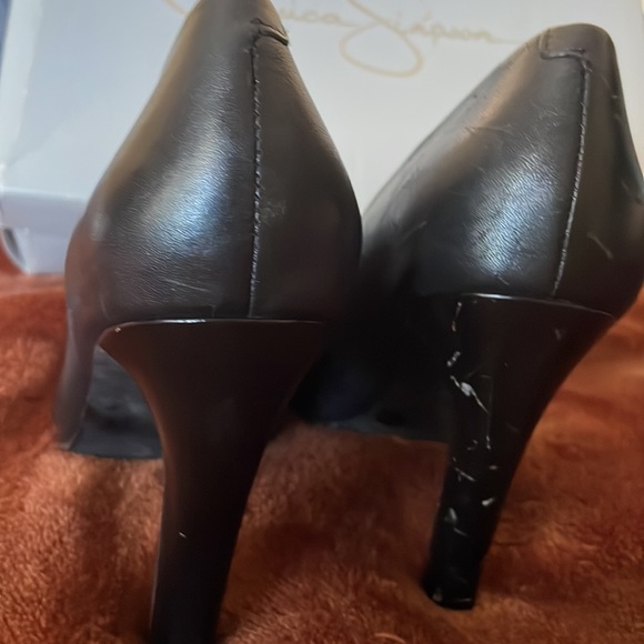 🧡 3 for $20 Jessica Simpson heels - Picture 2 of 6